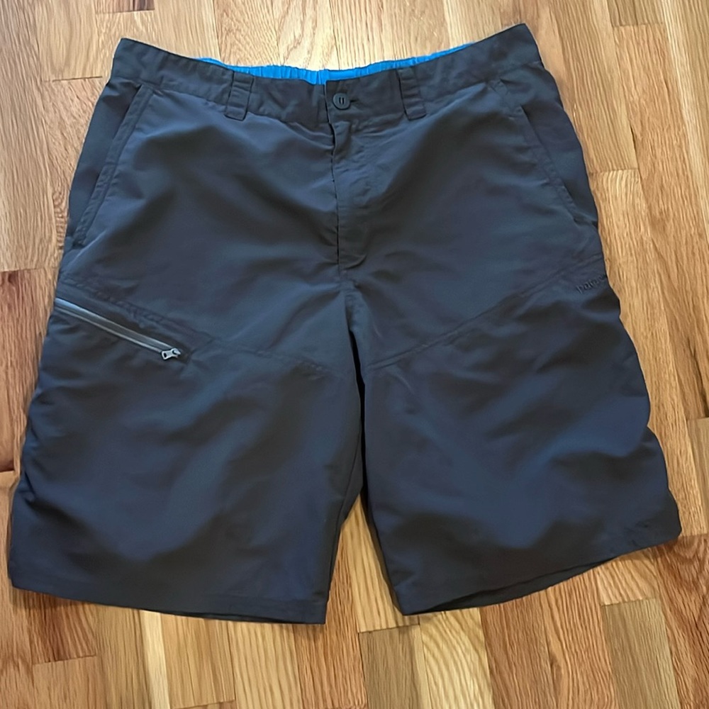 Men’s Patagonia Lightweight Hiking Shorts Size L Side & Front/Back Zip Pockets